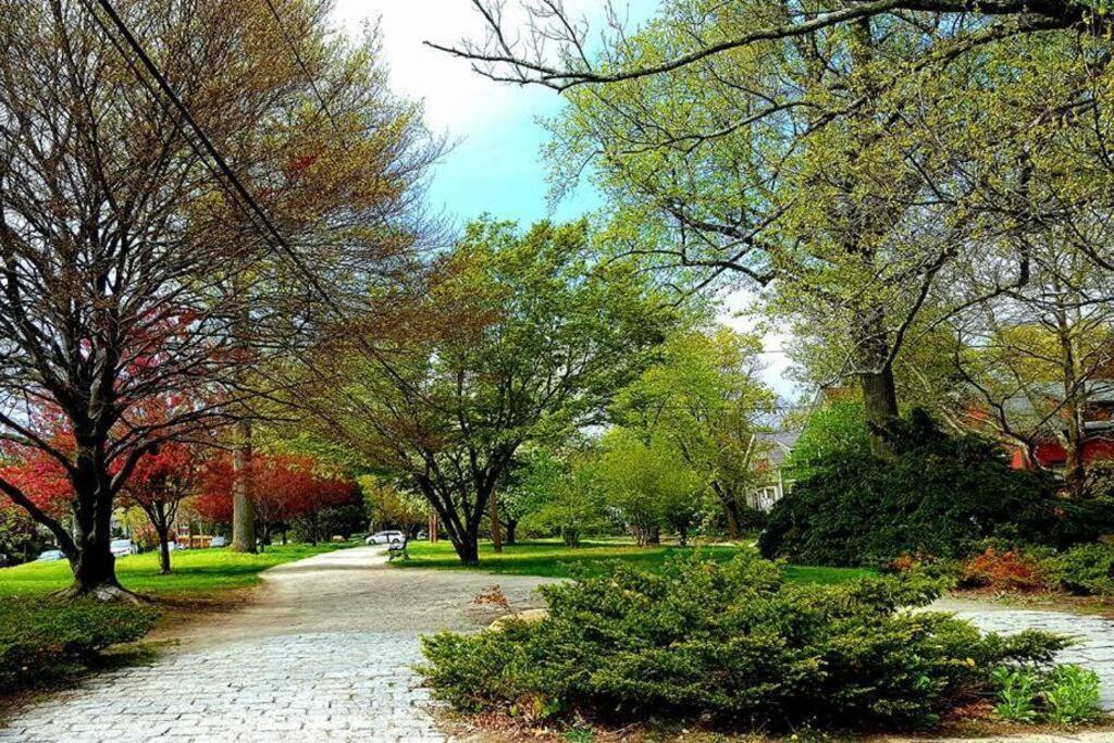 Urban Oasis In Hope Village Providence Esterno foto